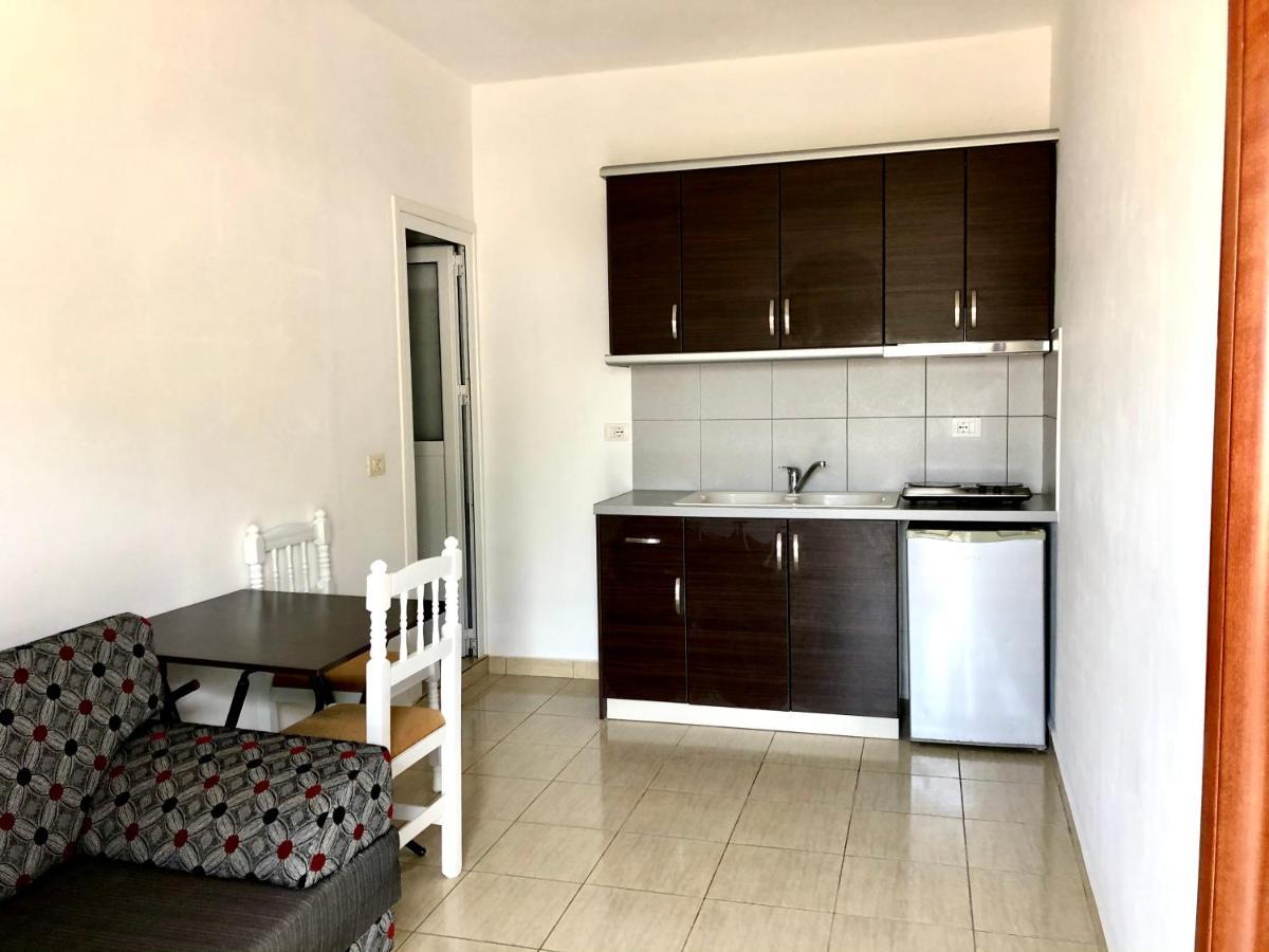 Tomi Apartments Sarandë Exterior foto